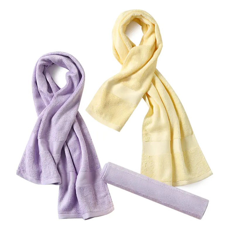 젖은 수건이 마른 수건보다 더 뜨겁게 느껴지는 이유는 무엇입니까?